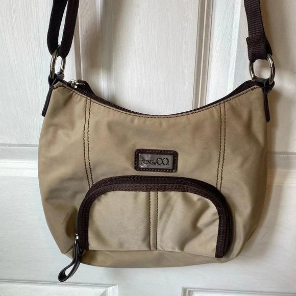 Nine & company 100% Nylon high-quality Crossbody purse Pockets Beige Brown - Picture 8 of 8